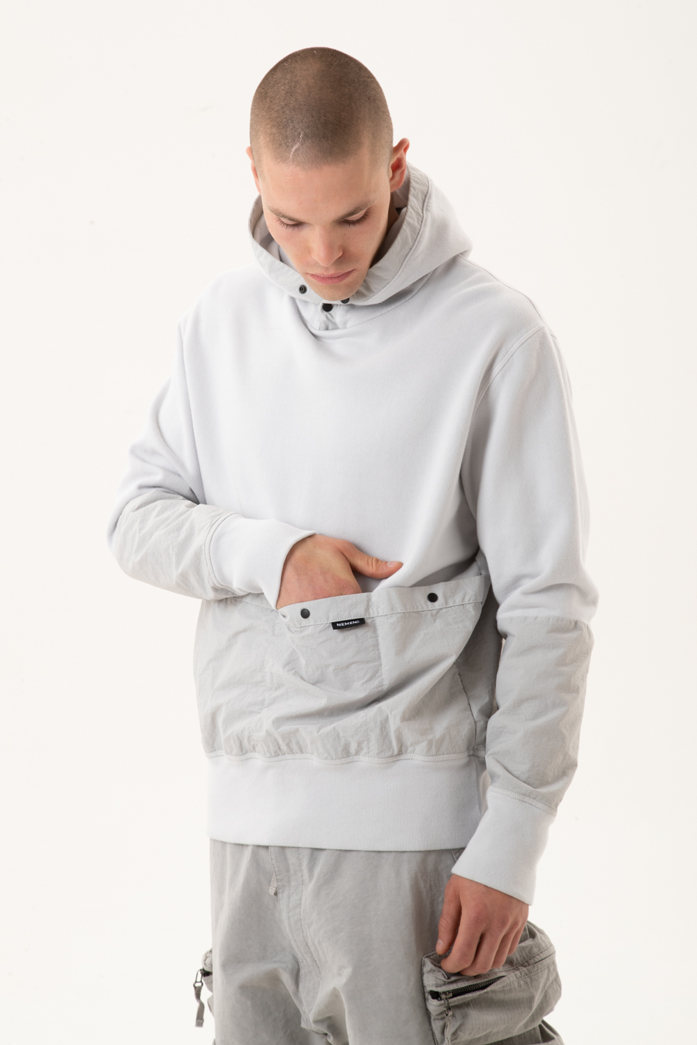 NMN_E23136F_216 [ICON MULTIPOCKET HOODY] – NemeN